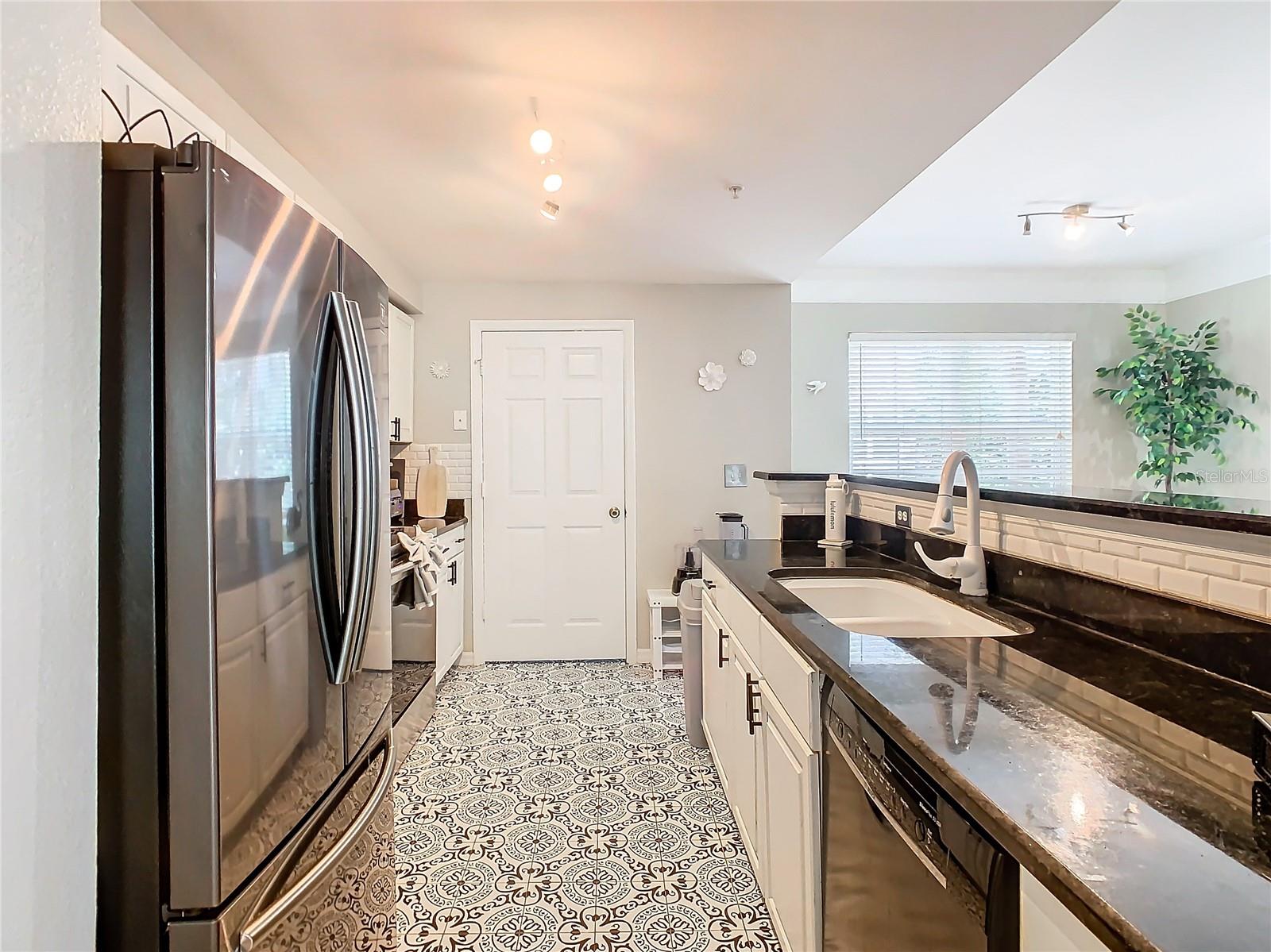 HAMPTONS/METROWEST - Residential