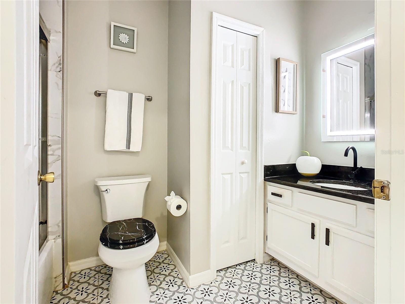 HAMPTONS/METROWEST - Residential