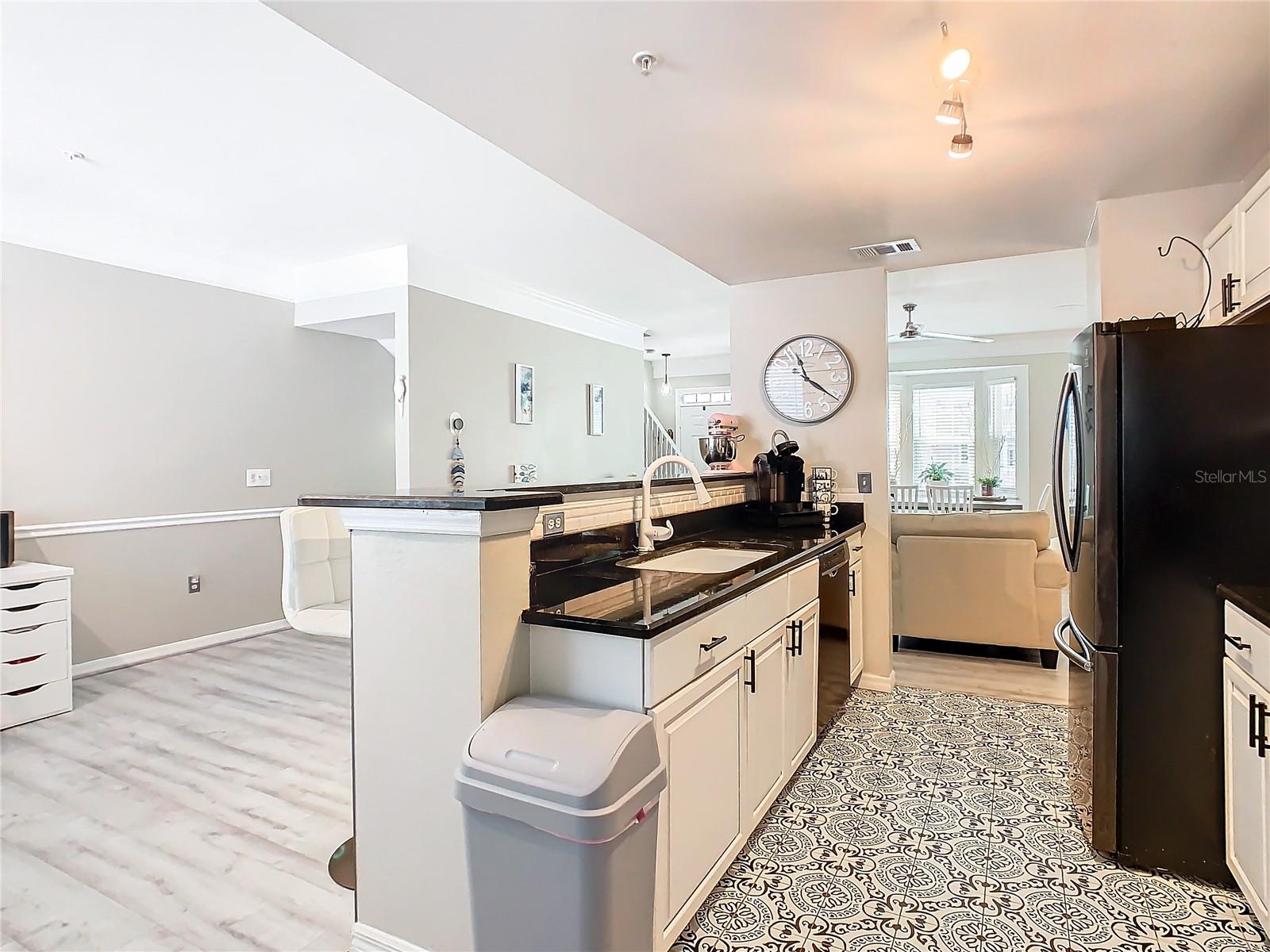 HAMPTONS/METROWEST - Residential