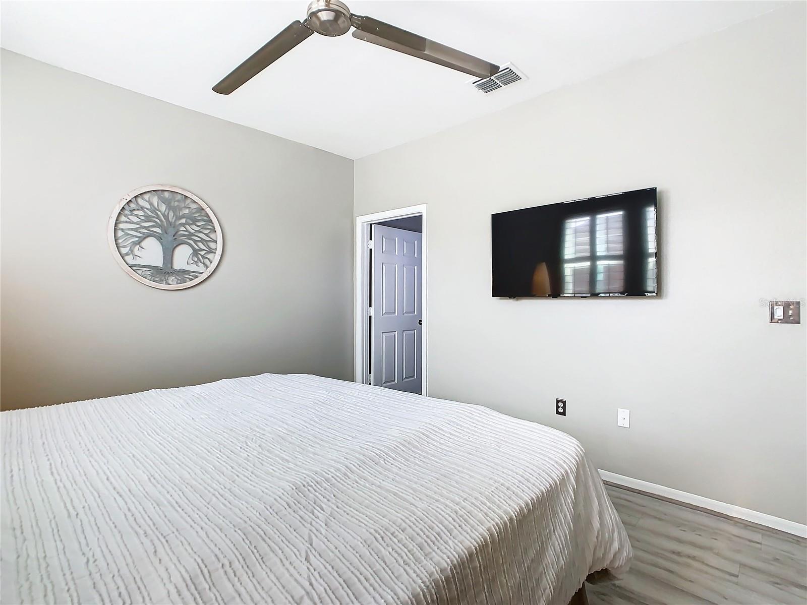 HAMPTONS/METROWEST - Residential