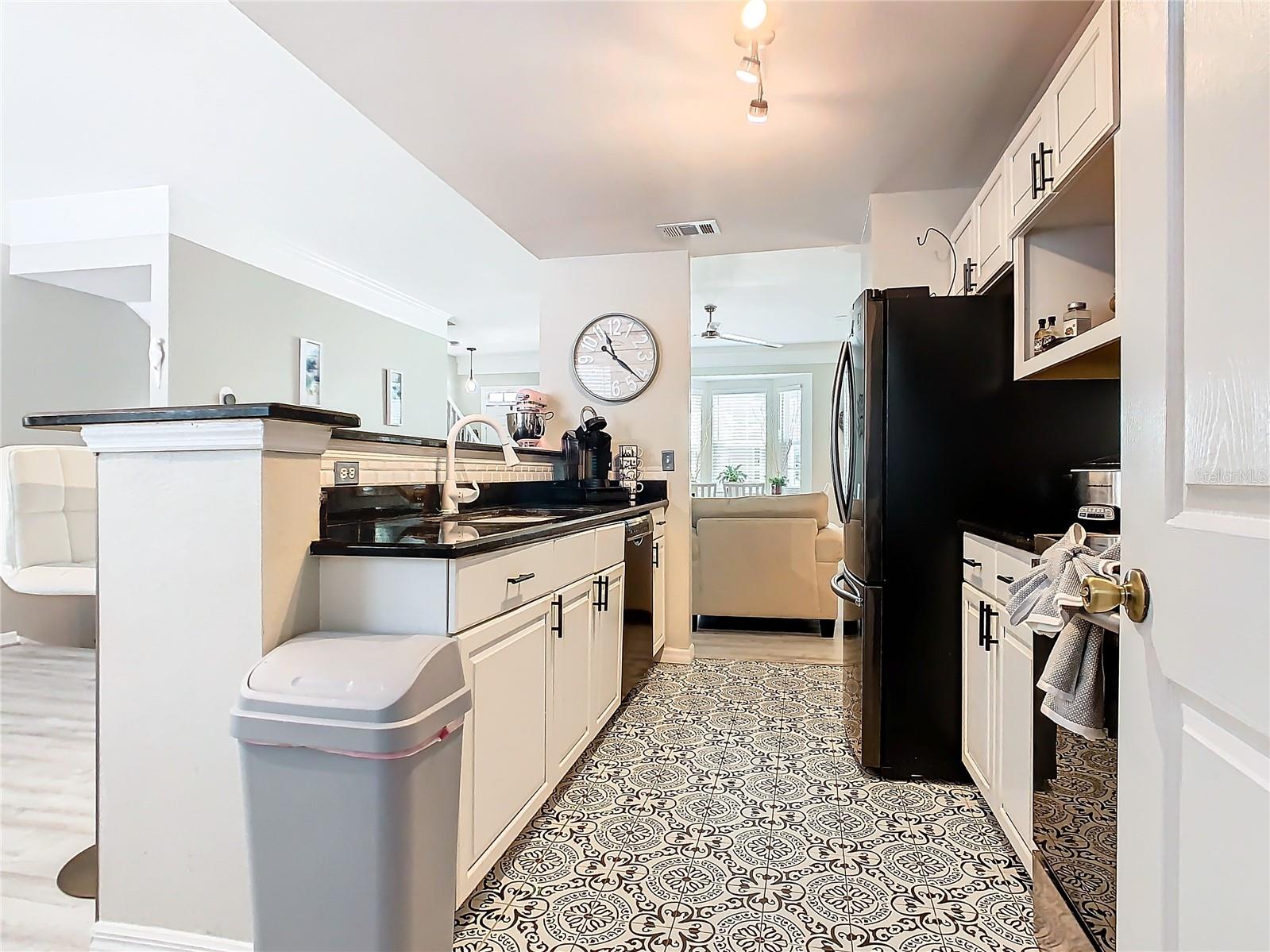 HAMPTONS/METROWEST - Residential