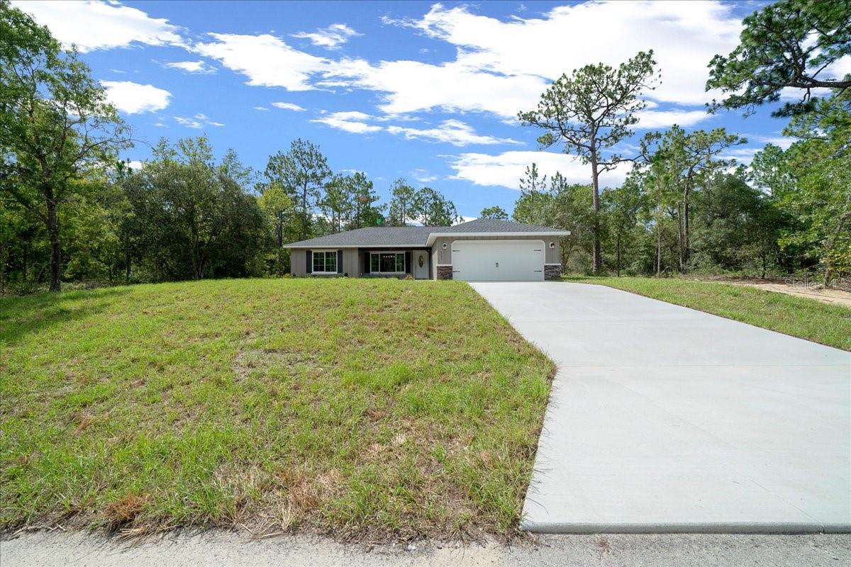 9195 N ATHENS DRIVE