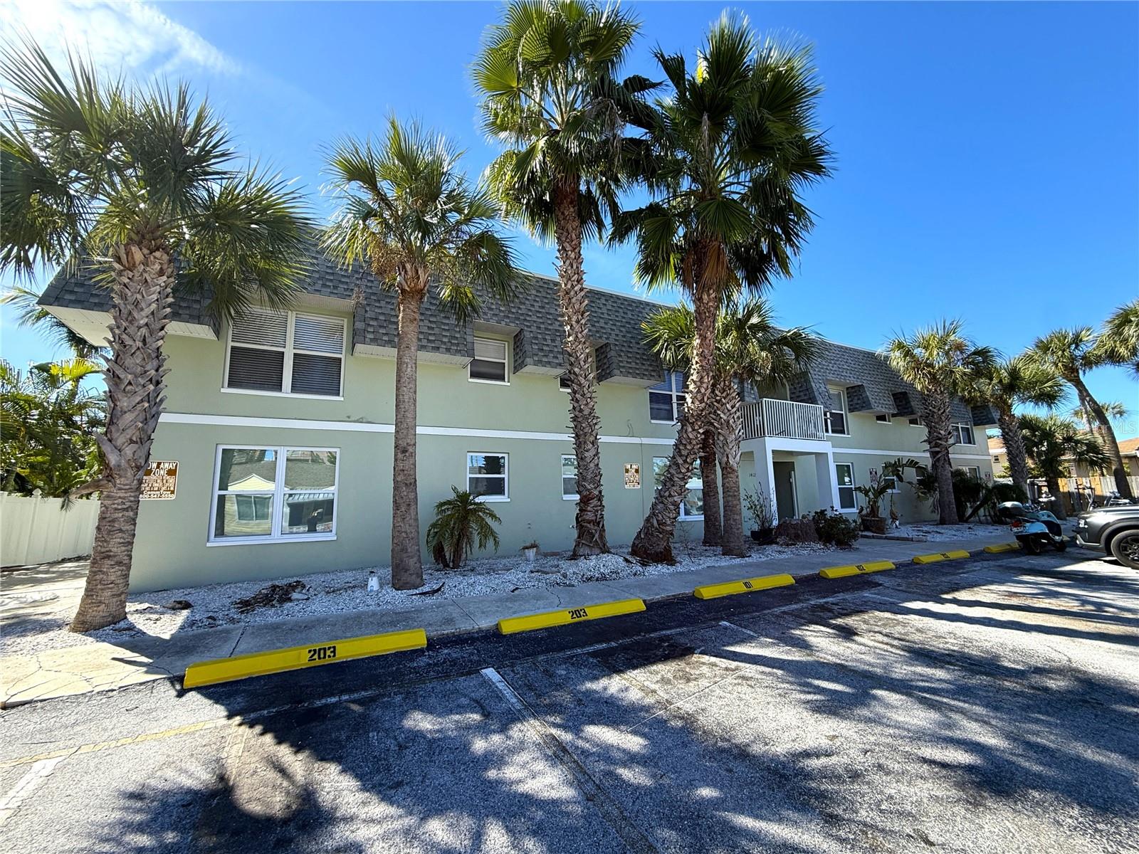 GULF SHORES SUB - Residential Lease