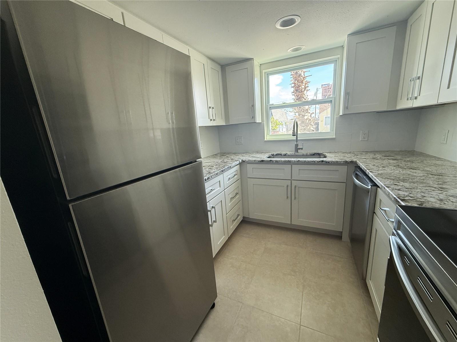 GULF SHORES SUB - Residential Lease