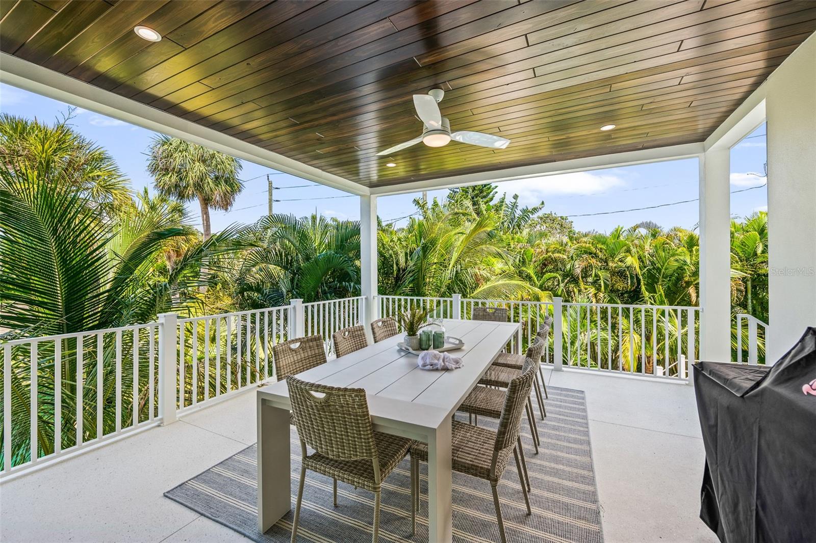 6999300; ANNA MARIA BEACH; LOT 15; BLOCK 17; PB 1/ - Residential