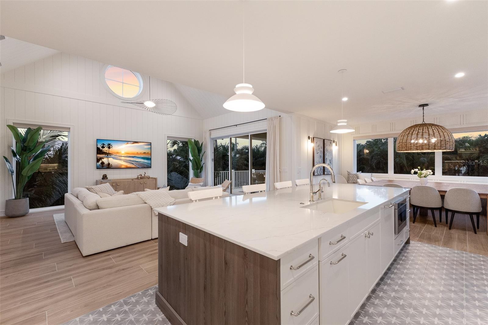 6999300; ANNA MARIA BEACH; LOT 15; BLOCK 17; PB 1/ - Residential