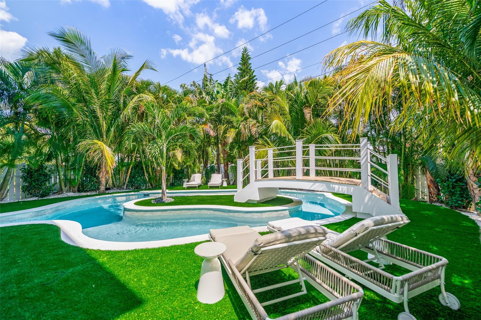 6999300; ANNA MARIA BEACH; LOT 15; BLOCK 17; PB 1/ - Residential
