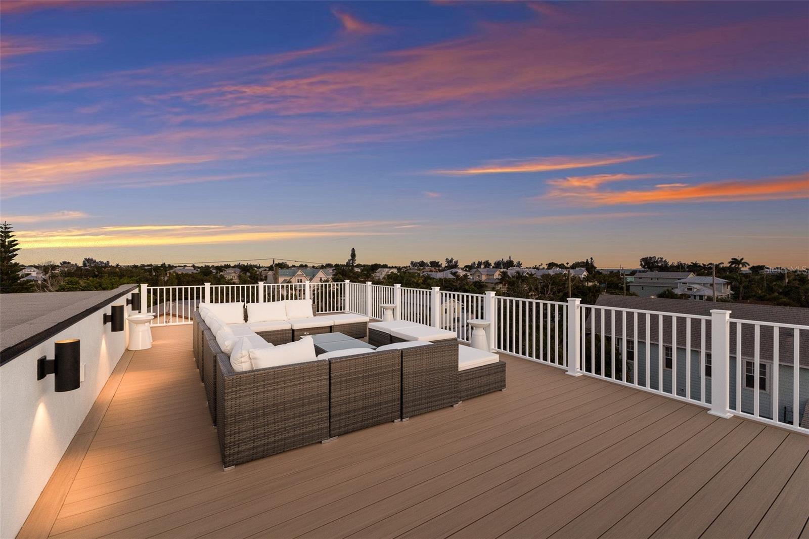 6999300; ANNA MARIA BEACH; LOT 15; BLOCK 17; PB 1/ - Residential