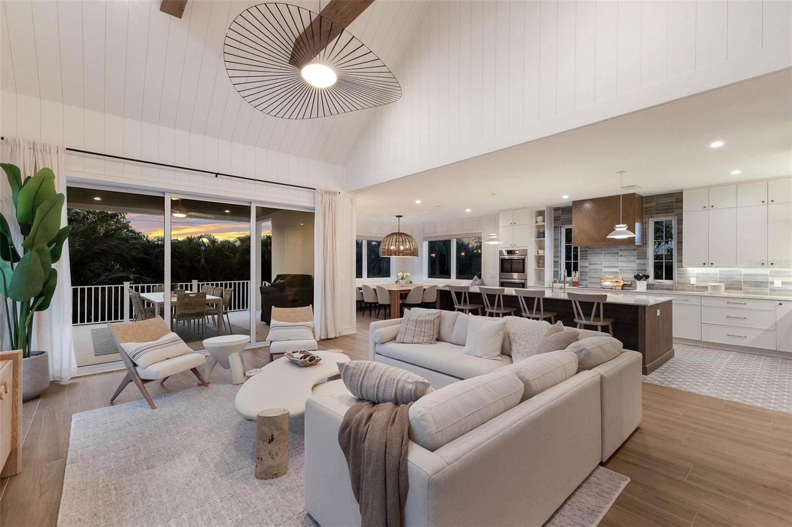 6999300; ANNA MARIA BEACH; LOT 15; BLOCK 17; PB 1/ - Residential