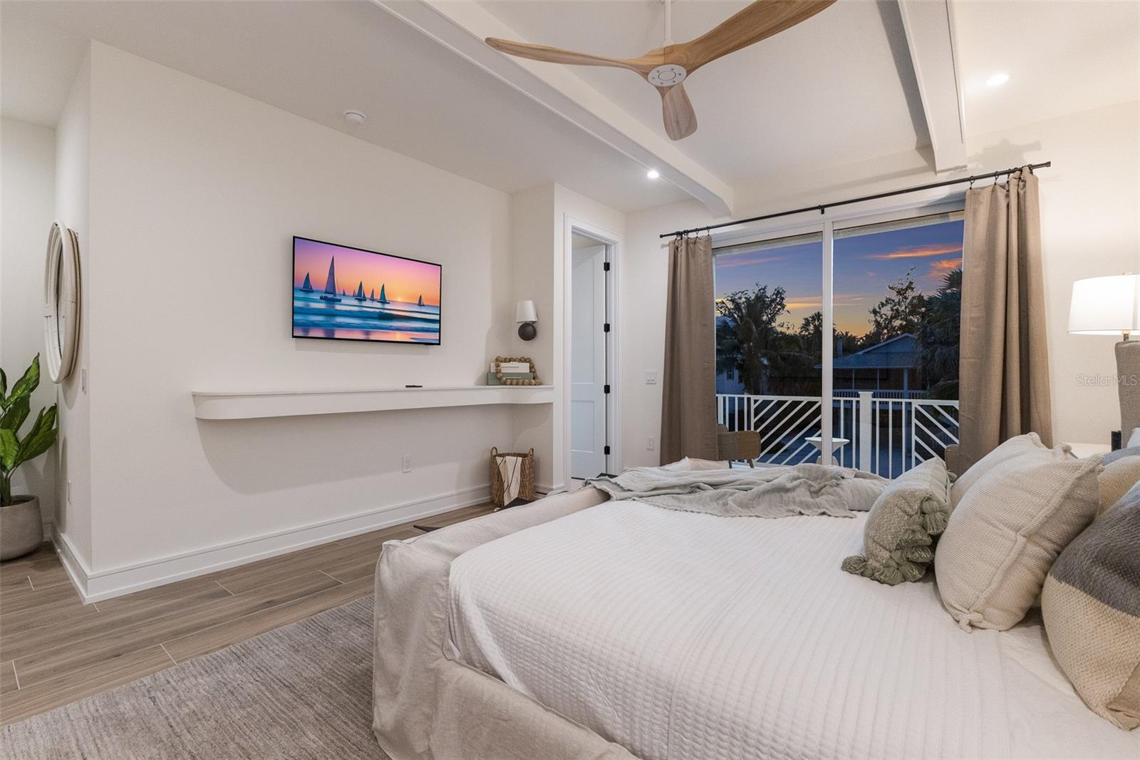 6999300; ANNA MARIA BEACH; LOT 15; BLOCK 17; PB 1/ - Residential