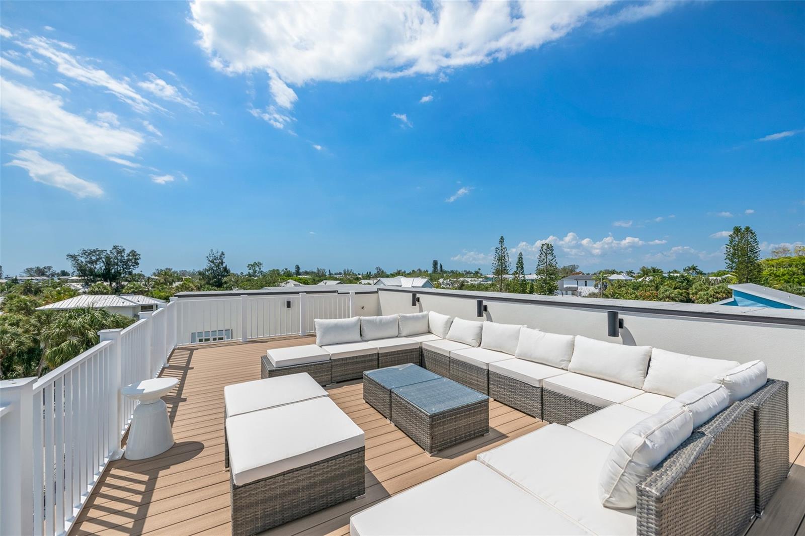 6999300; ANNA MARIA BEACH; LOT 15; BLOCK 17; PB 1/ - Residential