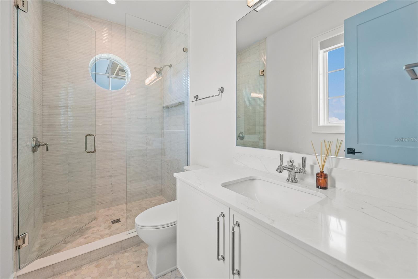 6999300; ANNA MARIA BEACH; LOT 15; BLOCK 17; PB 1/ - Residential