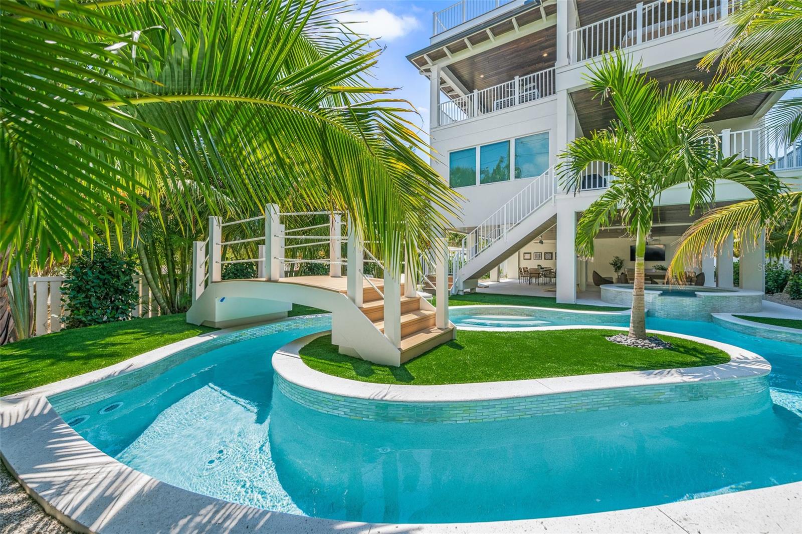 6999300; ANNA MARIA BEACH; LOT 15; BLOCK 17; PB 1/ - Residential