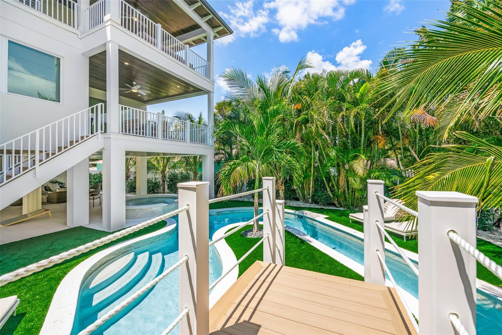 6999300; ANNA MARIA BEACH; LOT 15; BLOCK 17; PB 1/ - Residential