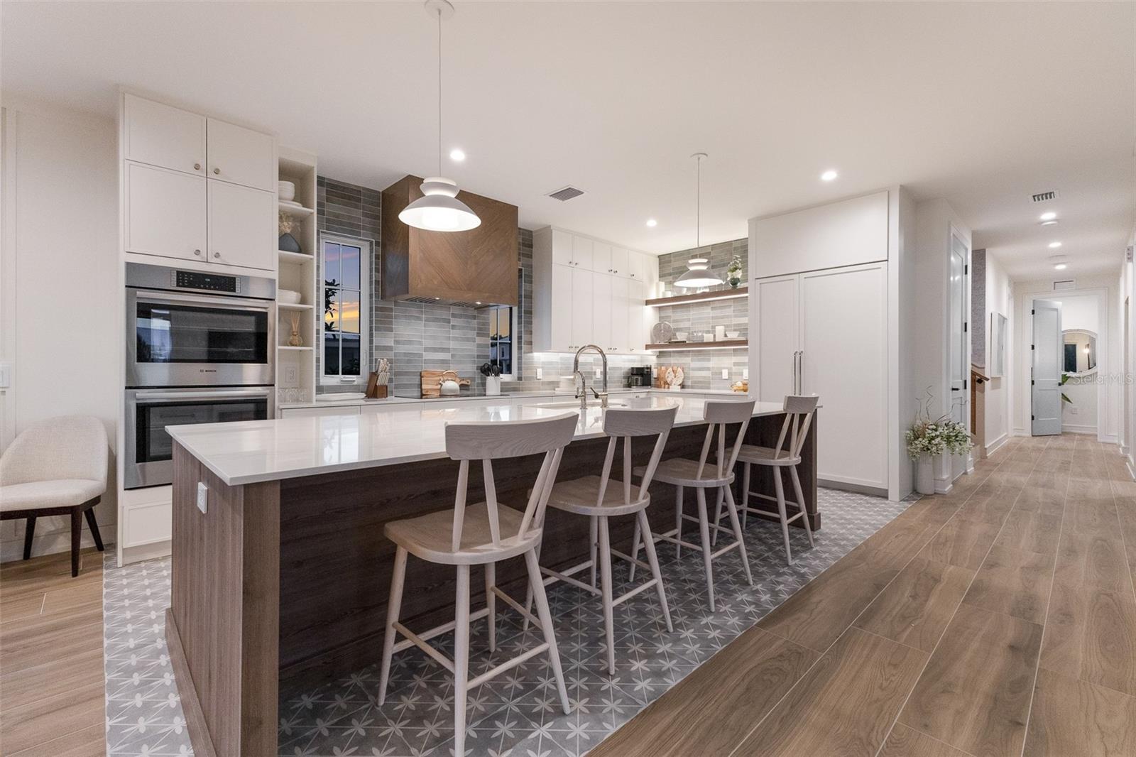 6999300; ANNA MARIA BEACH; LOT 15; BLOCK 17; PB 1/ - Residential