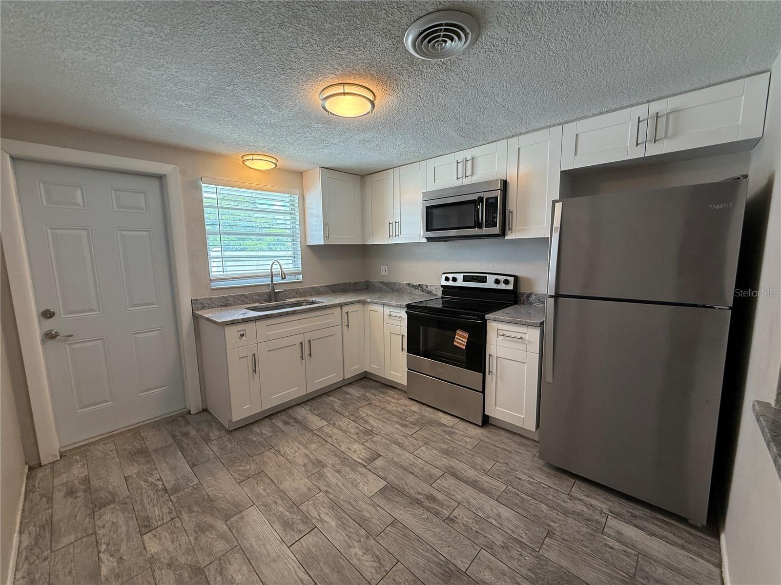 NOKOMIS - Residential Lease