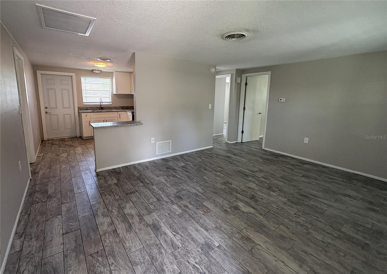 NOKOMIS - Residential Lease