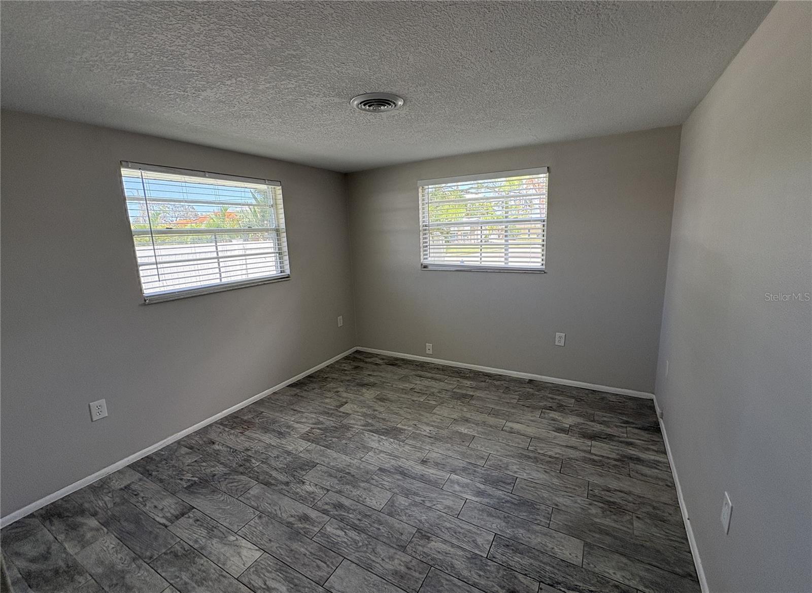 NOKOMIS - Residential Lease