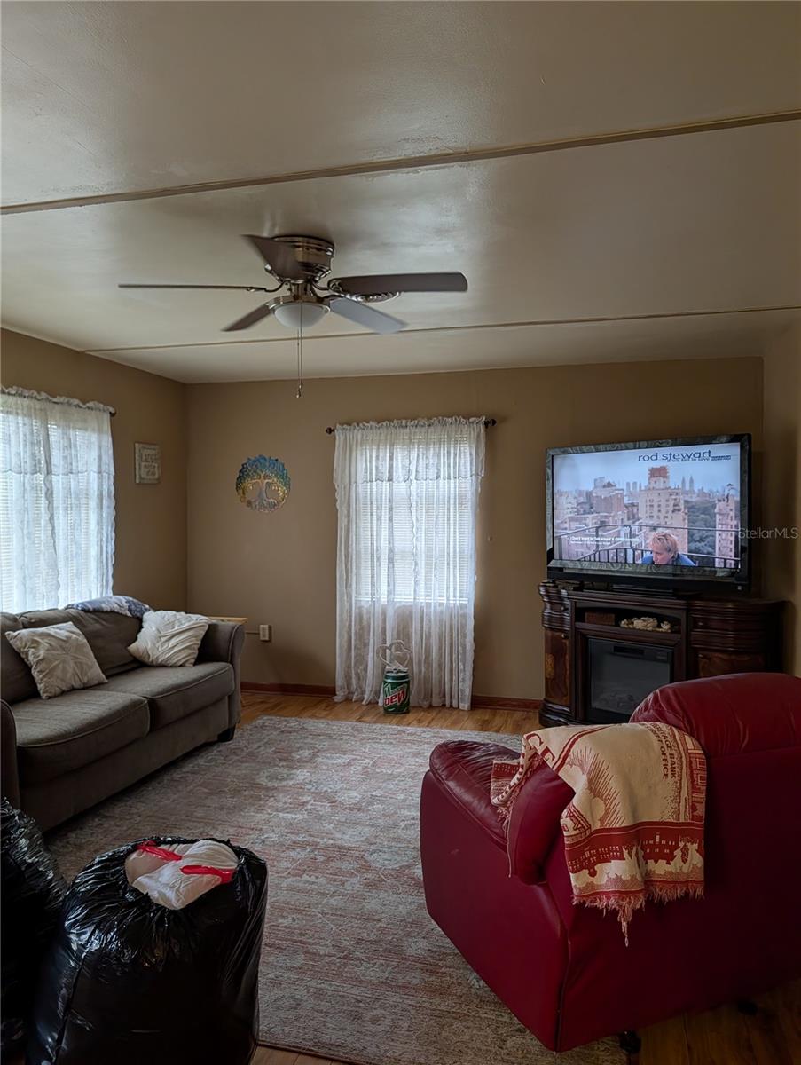 BELLEVIEW - Residential
