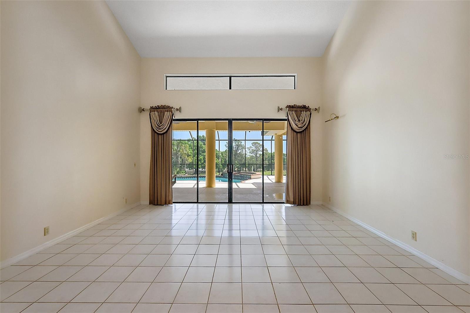 5640 SPINNAKER LOOP