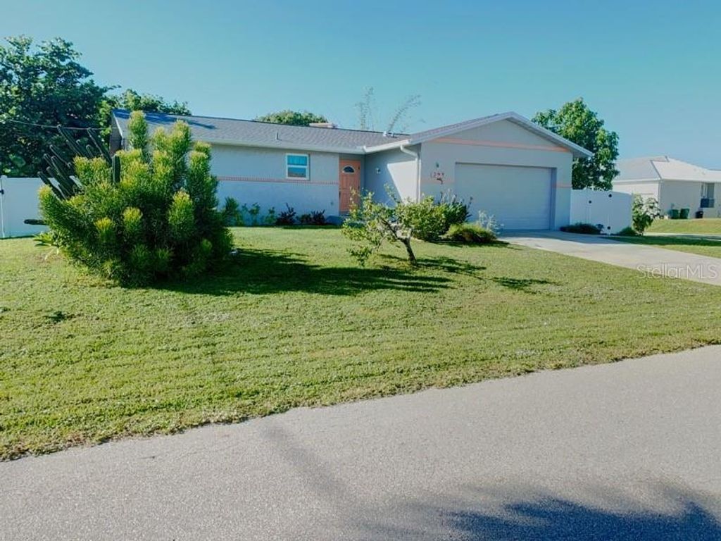 Photo of 323 Dolphin Parkway, Punta Gorda, FL 33950 (MLS # C7524651)