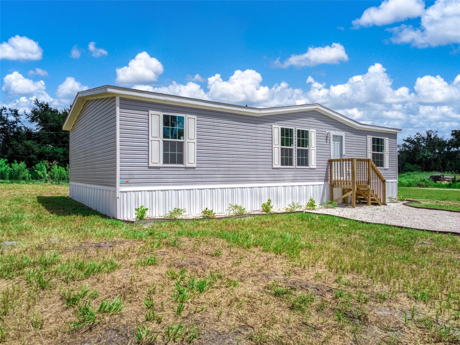 762 SALLY PLACE