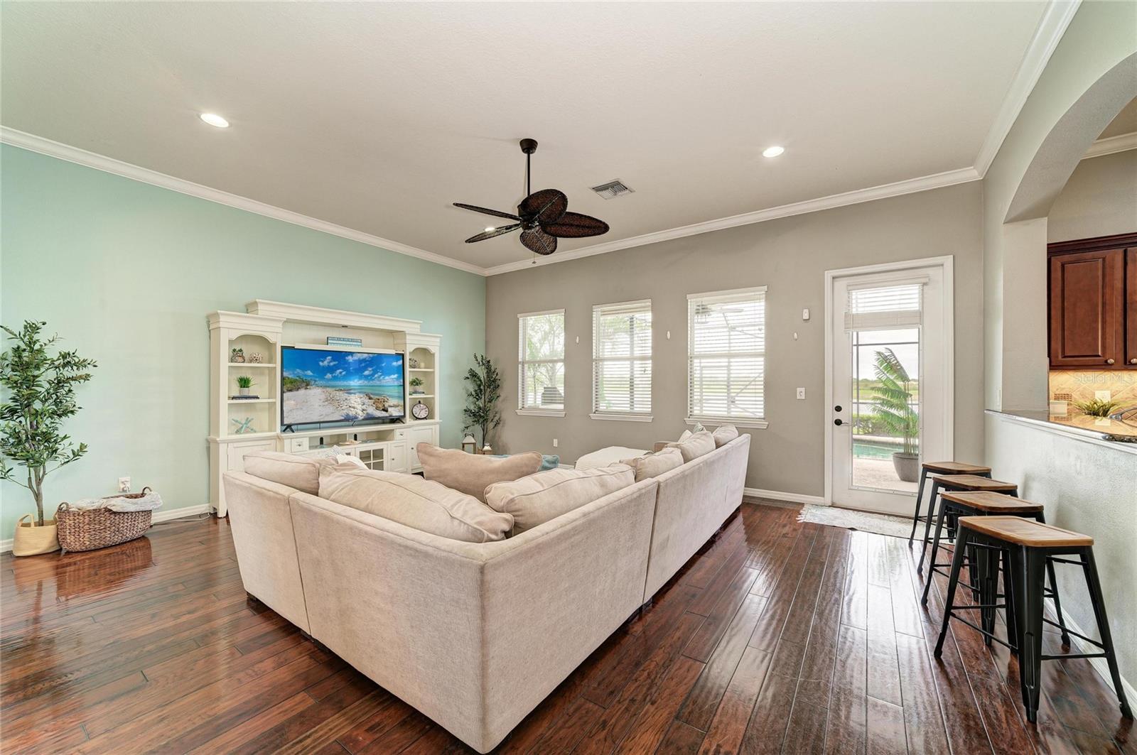 REGENT LAKE - Residential