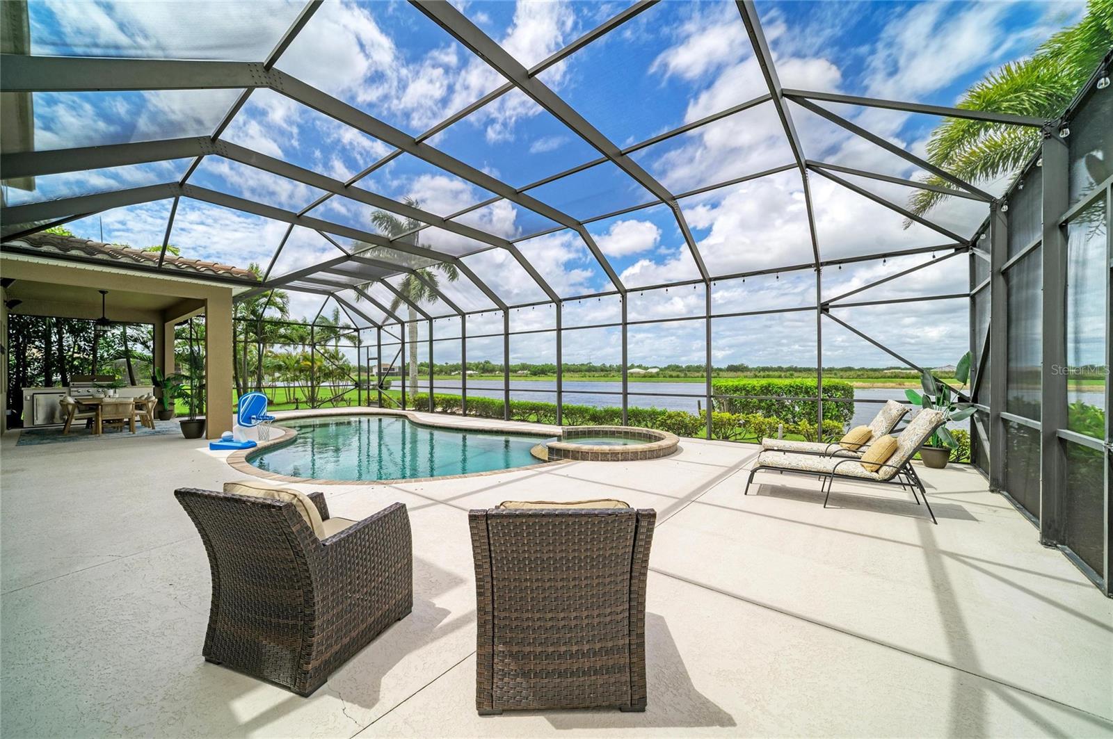 REGENT LAKE - Residential