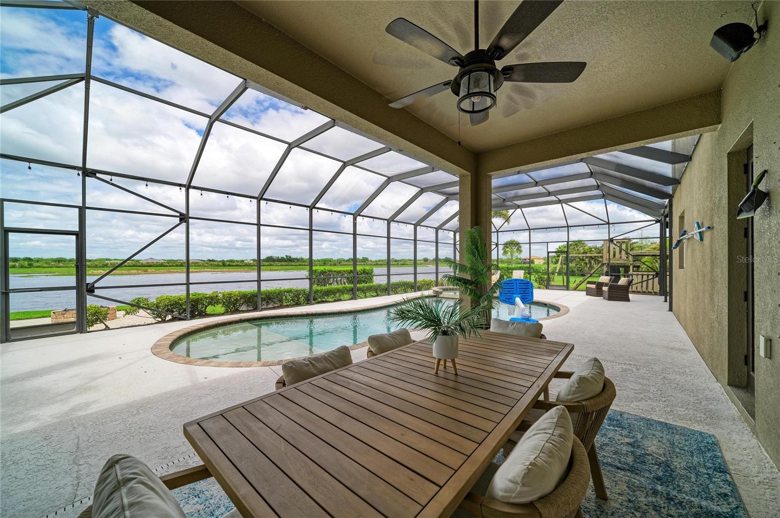 REGENT LAKE - Residential