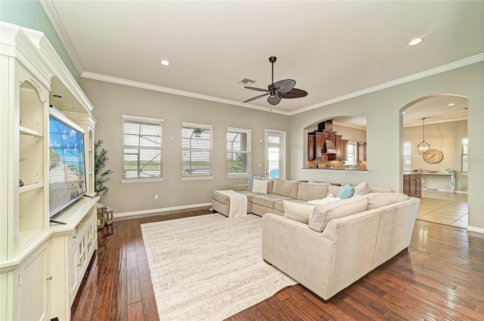 REGENT LAKE - Residential