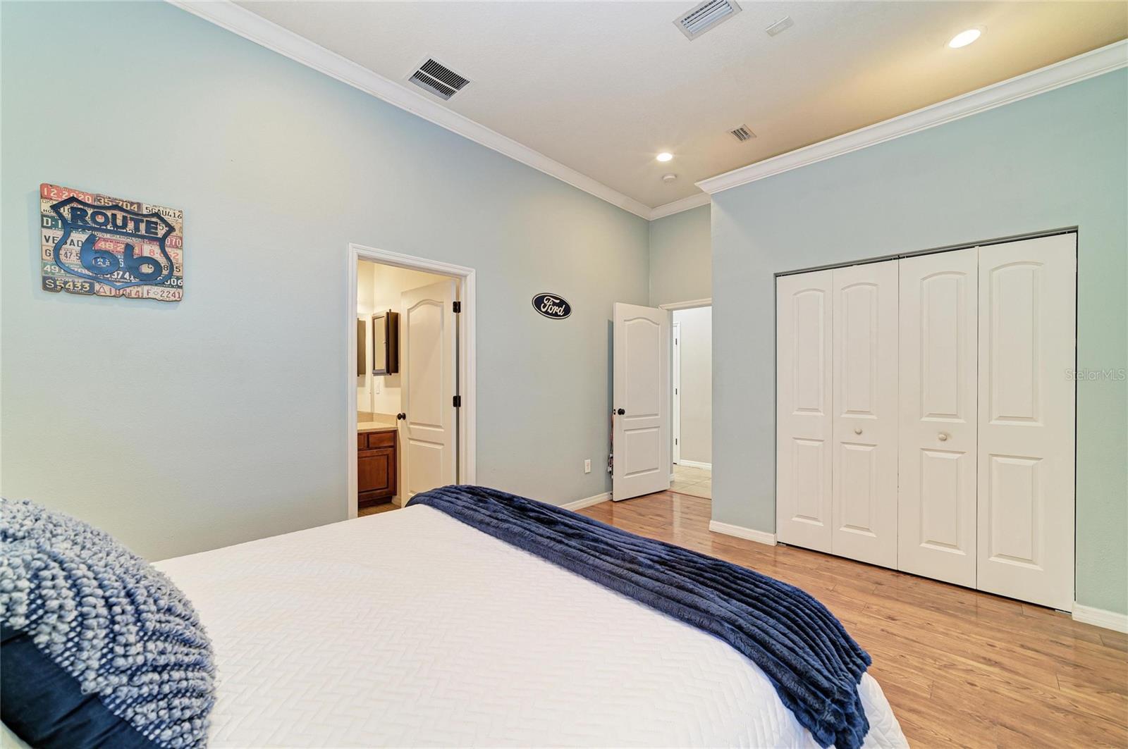 REGENT LAKE - Residential