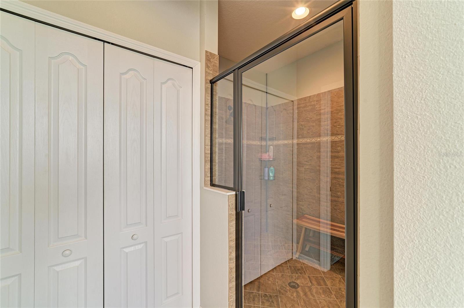 REGENT LAKE - Residential