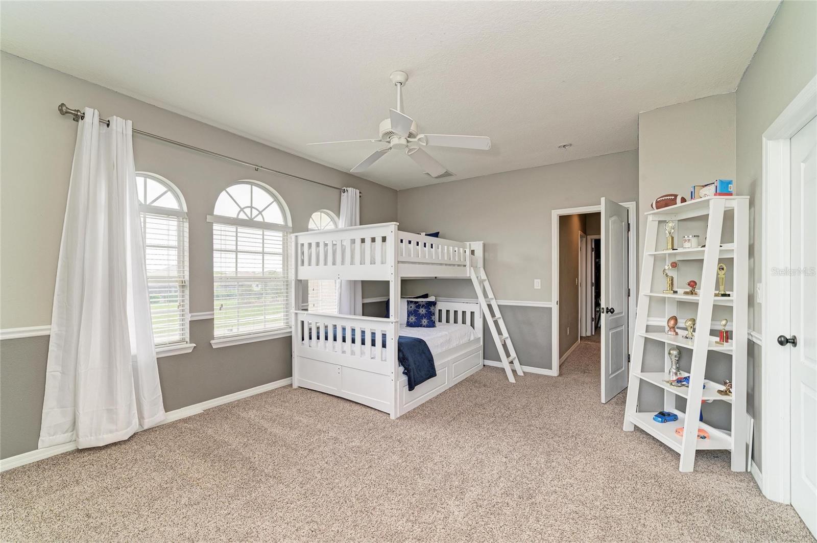 REGENT LAKE - Residential