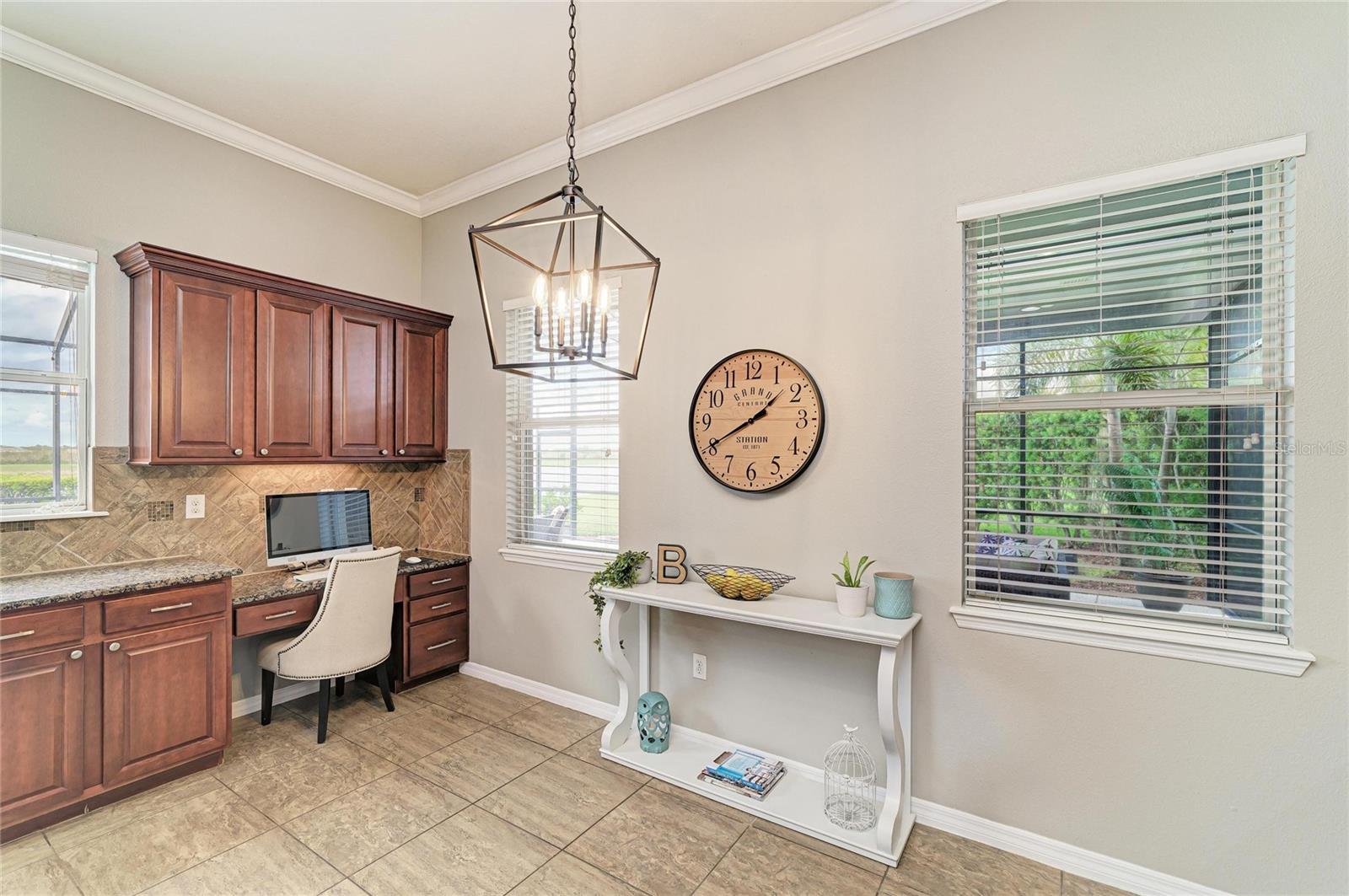 REGENT LAKE - Residential