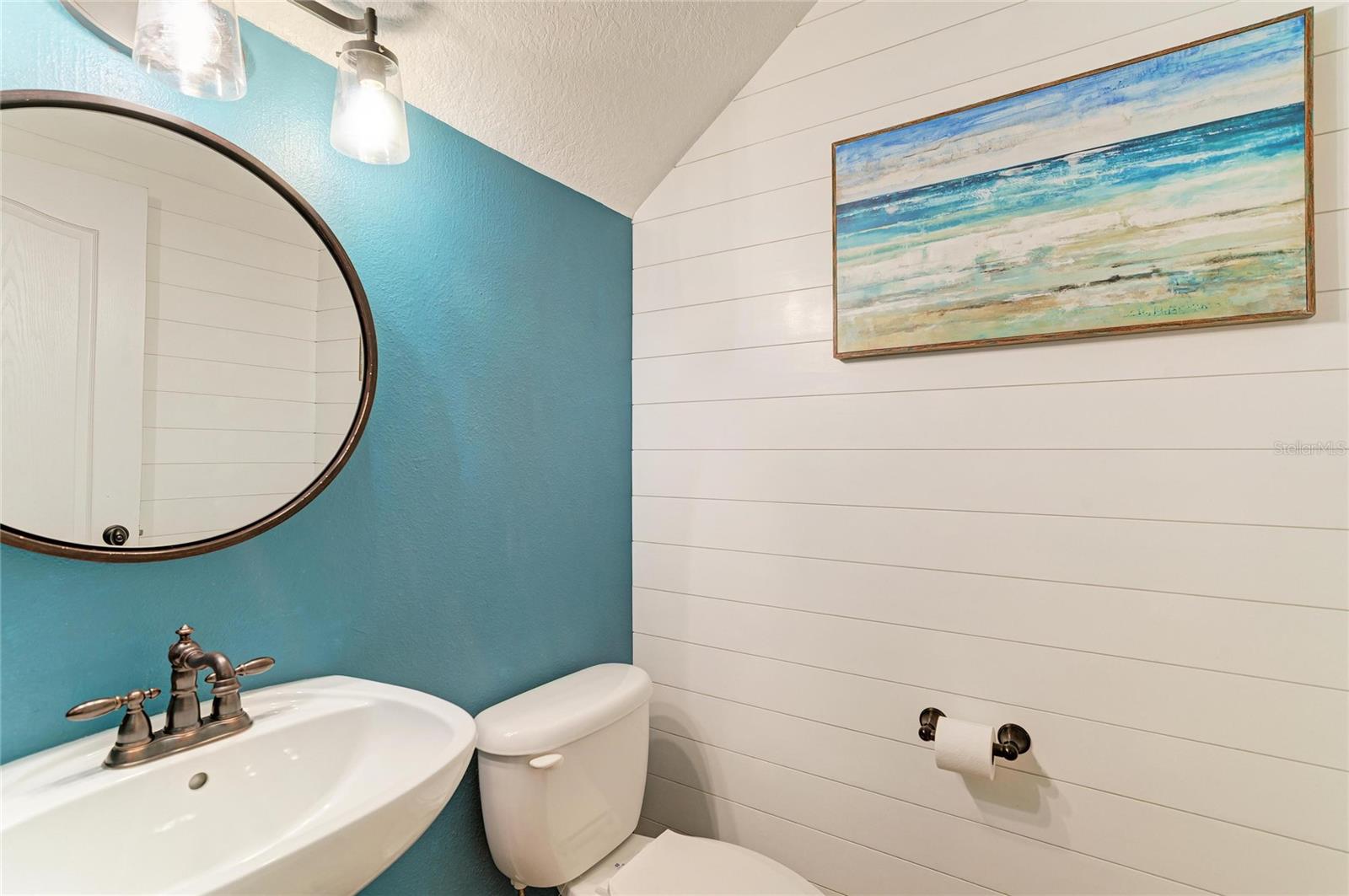 REGENT LAKE - Residential