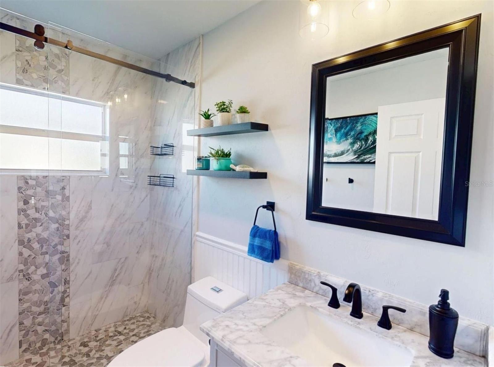 MCINTOSH LAKE - Residential