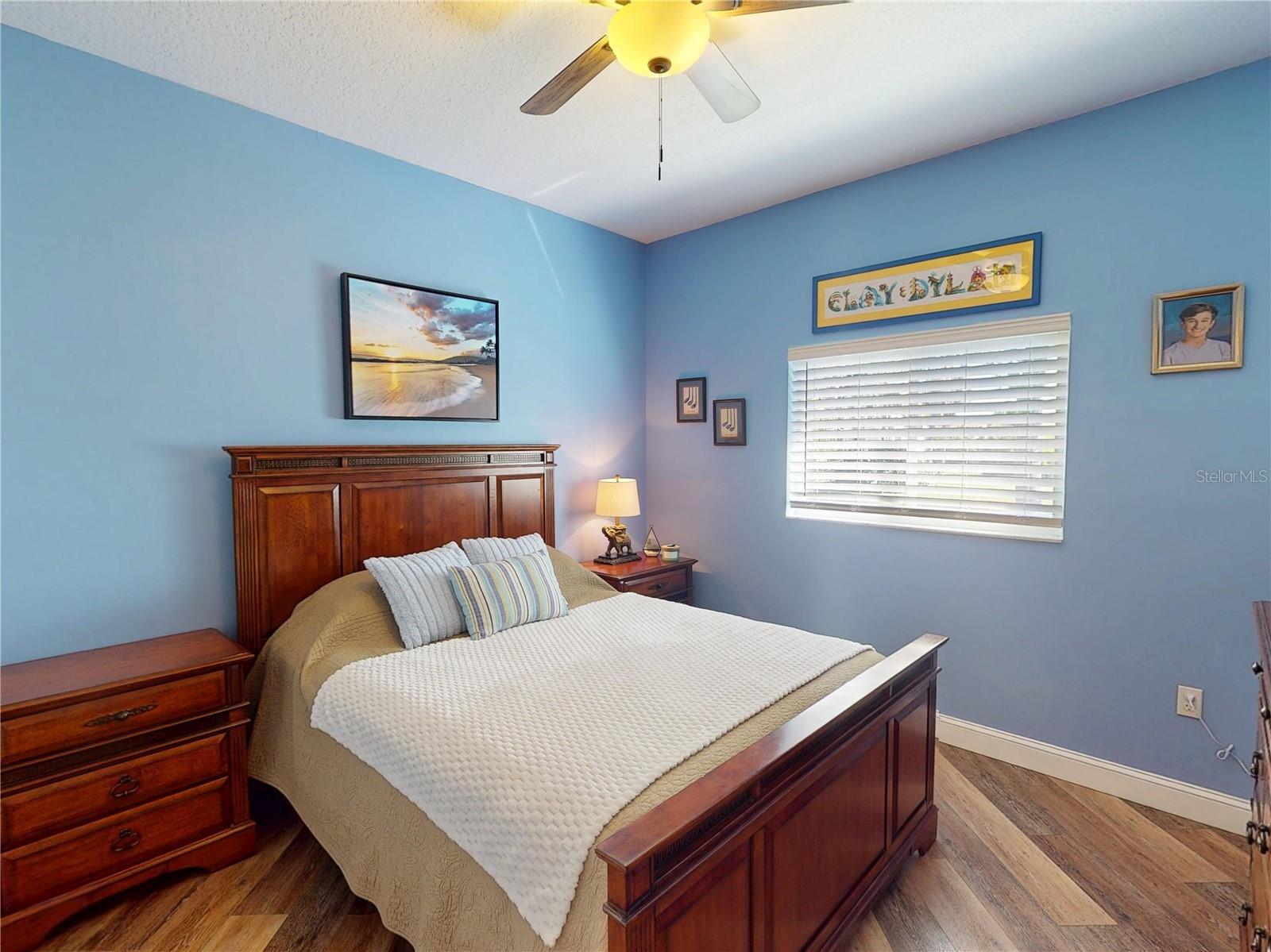 MCINTOSH LAKE - Residential