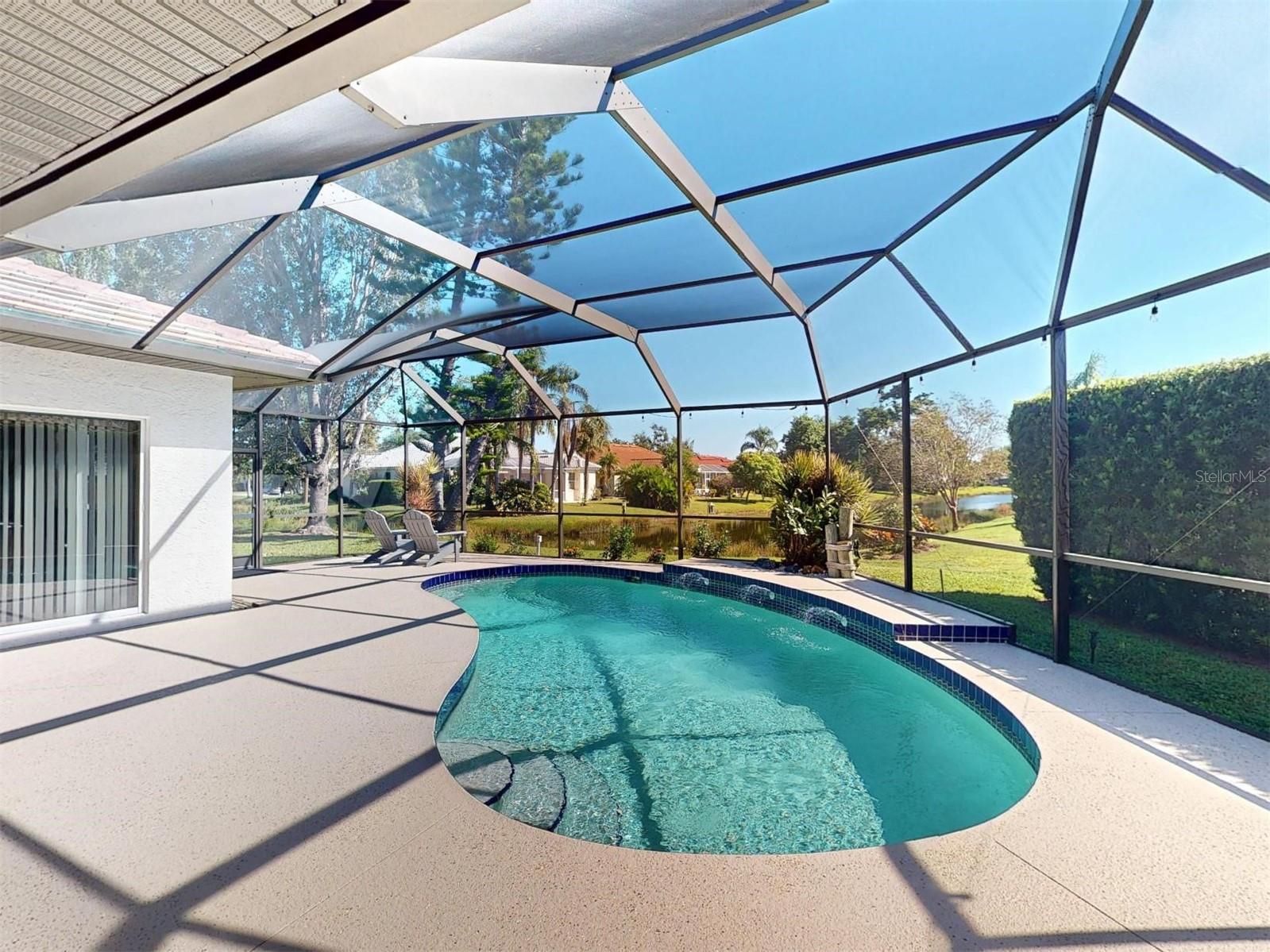 MCINTOSH LAKE - Residential