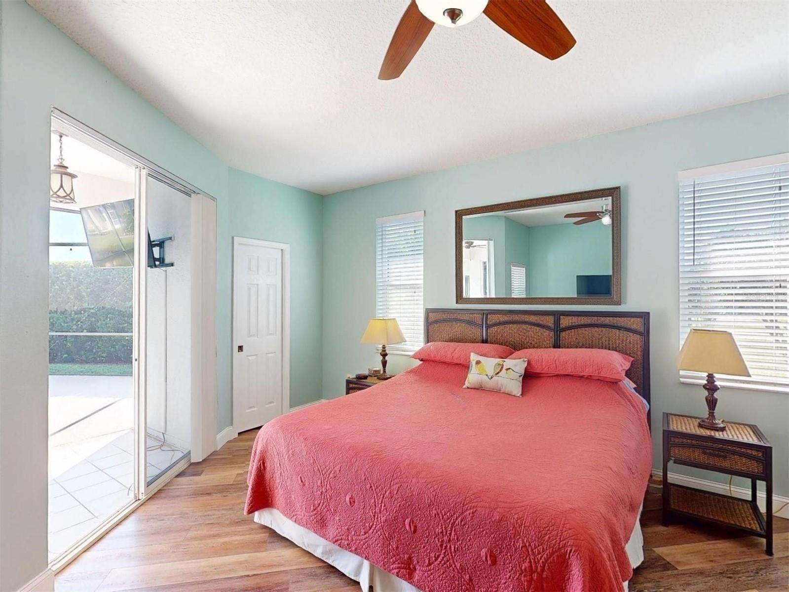 MCINTOSH LAKE - Residential