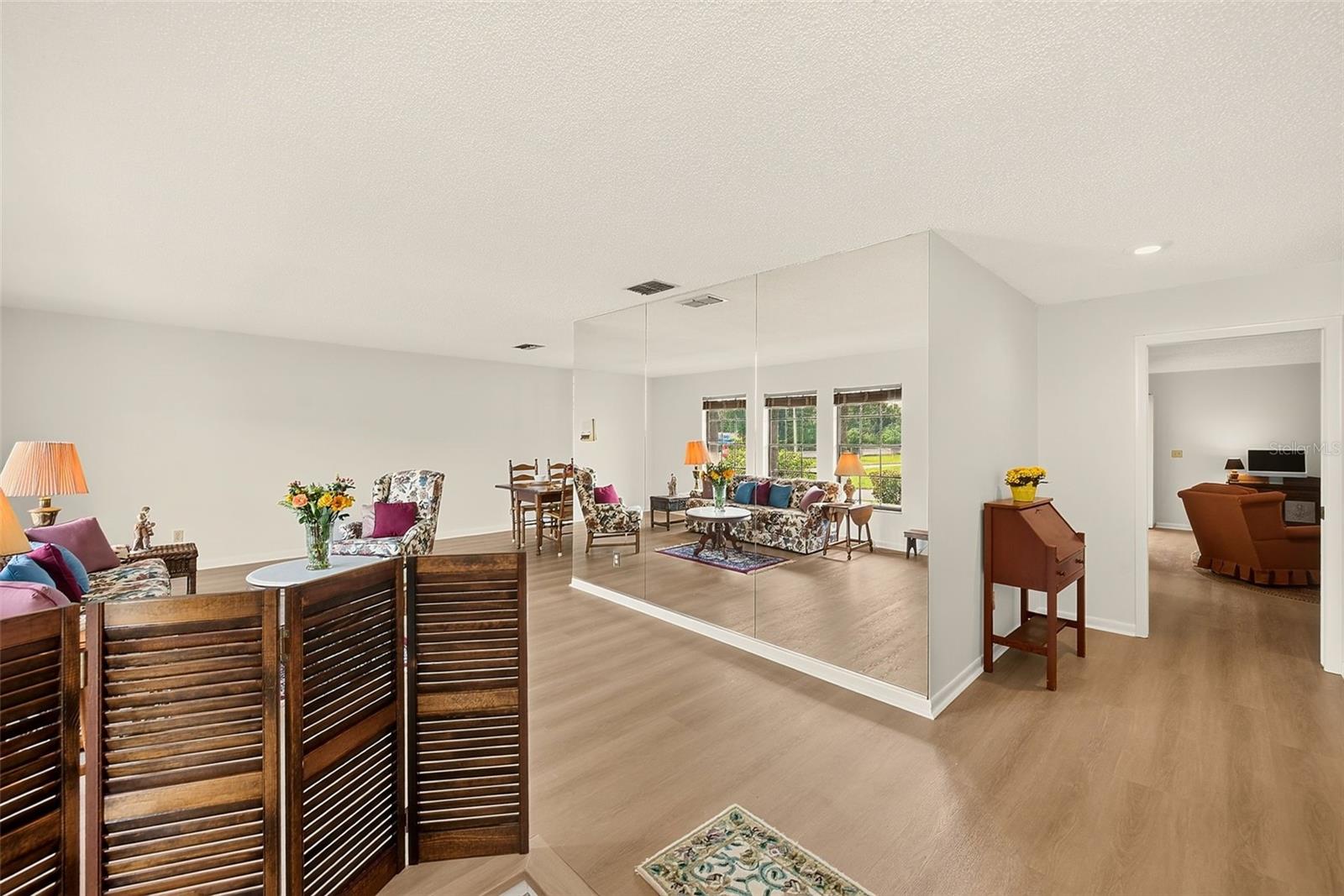 2993 MEADOW WOOD DRIVE