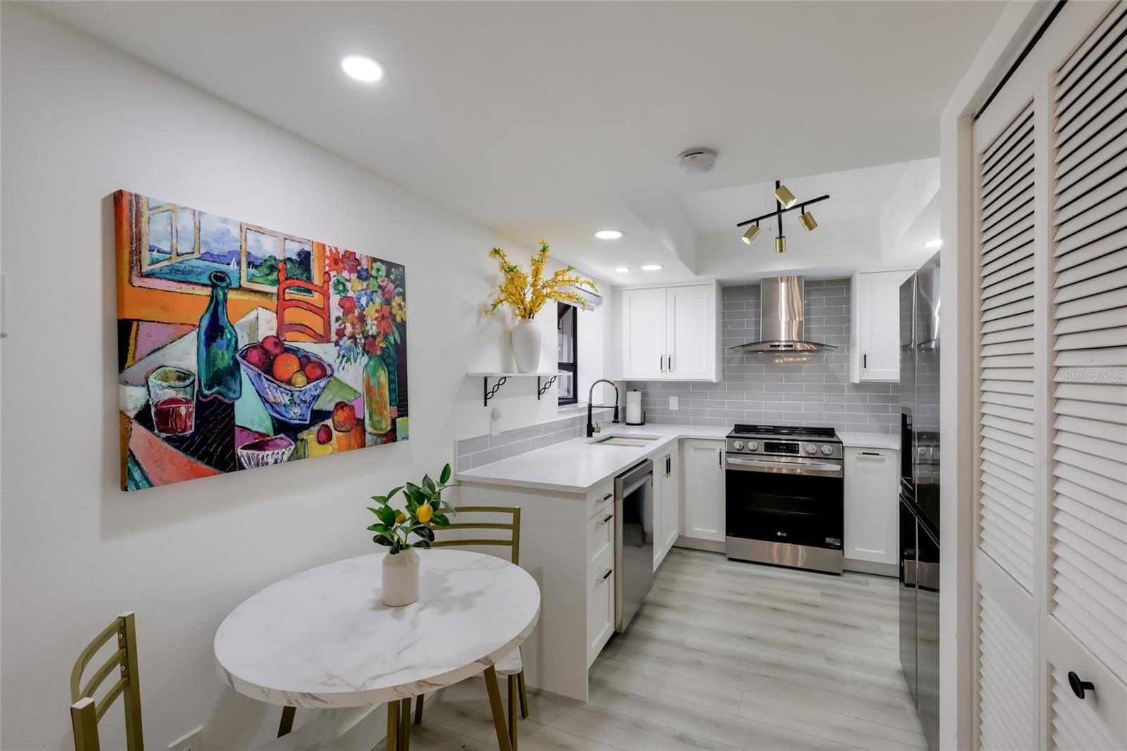 MEADOWCROFT SOUTH - Residential
