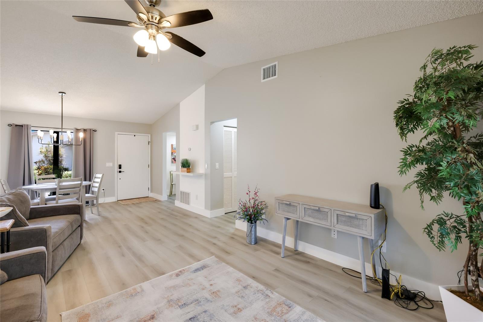 MEADOWCROFT SOUTH - Residential