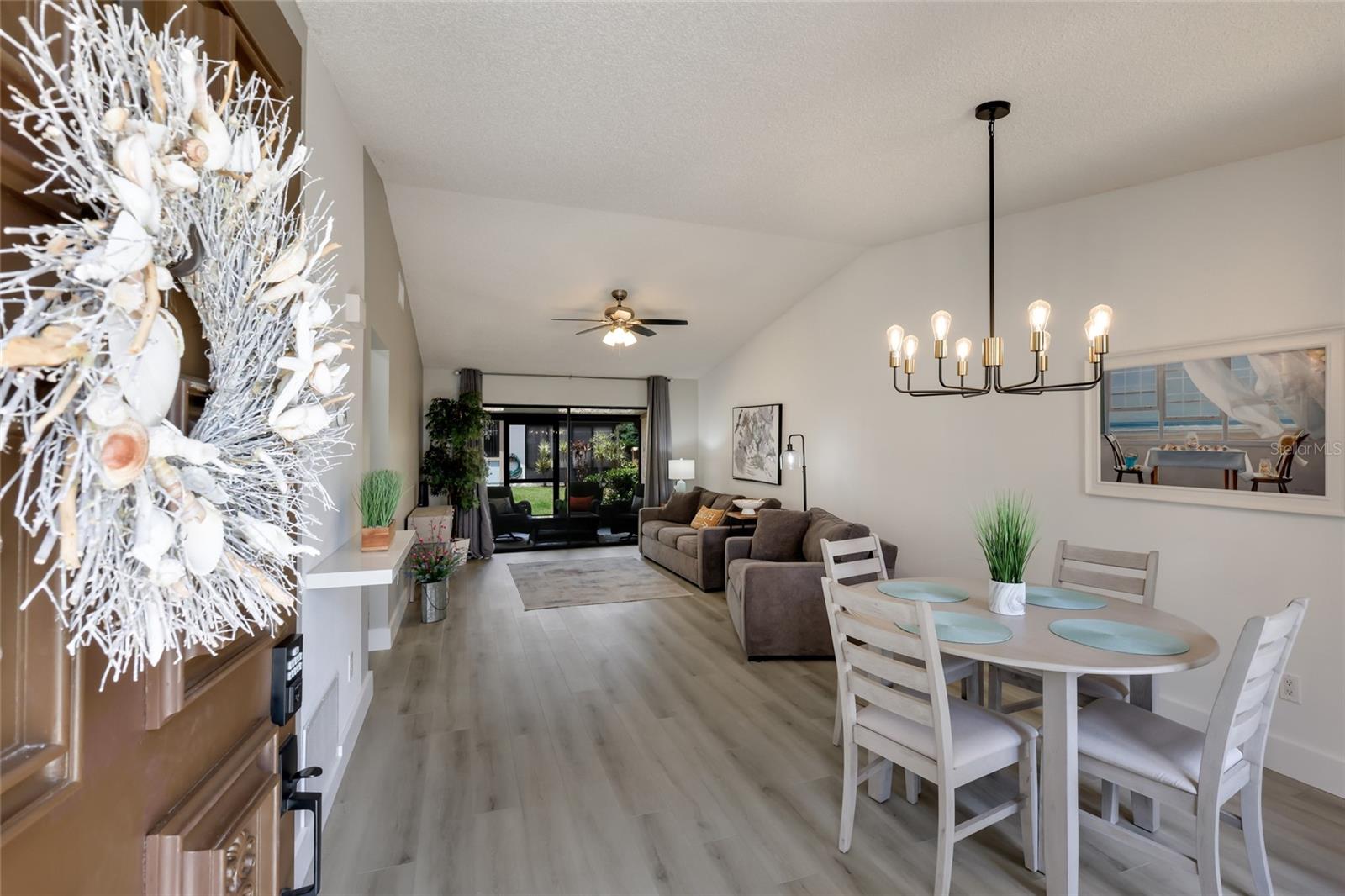 6427 HERITAGE LANE 6427