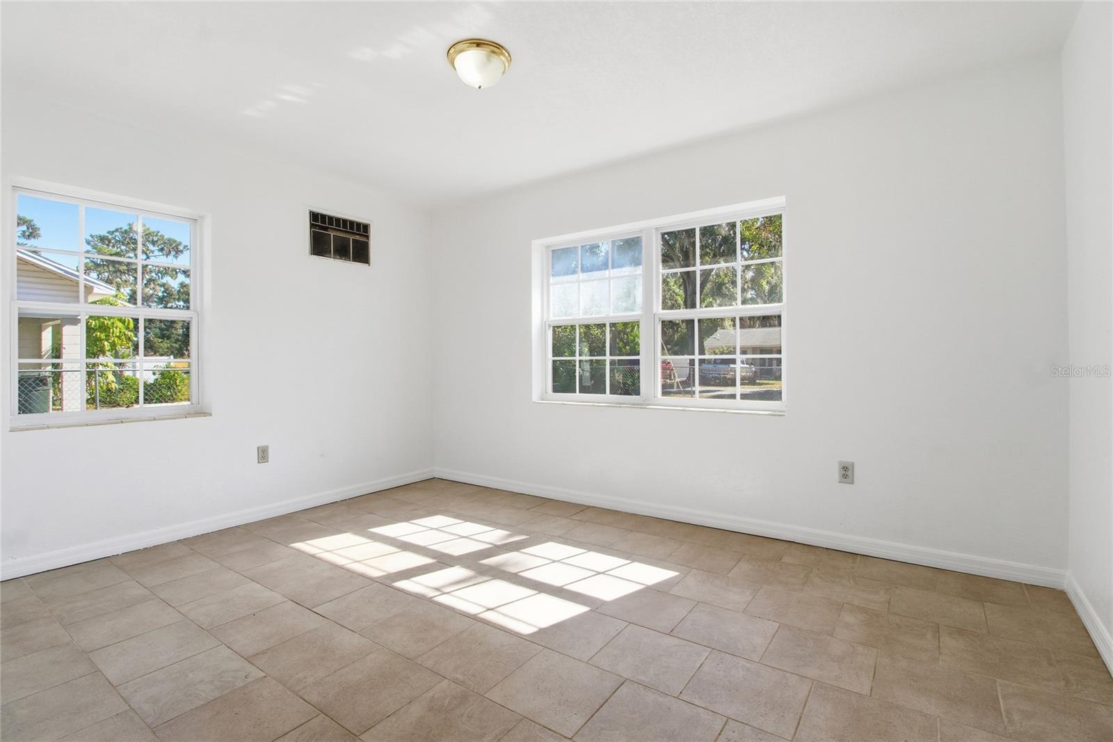 FLORAL PARK - Residential