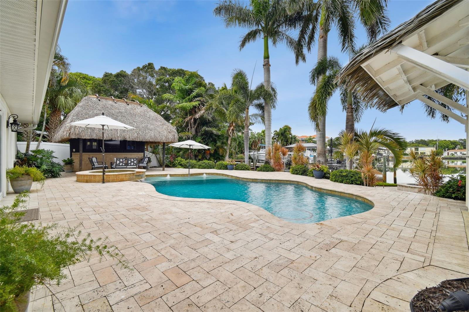 VENETIAN POINT - Residential