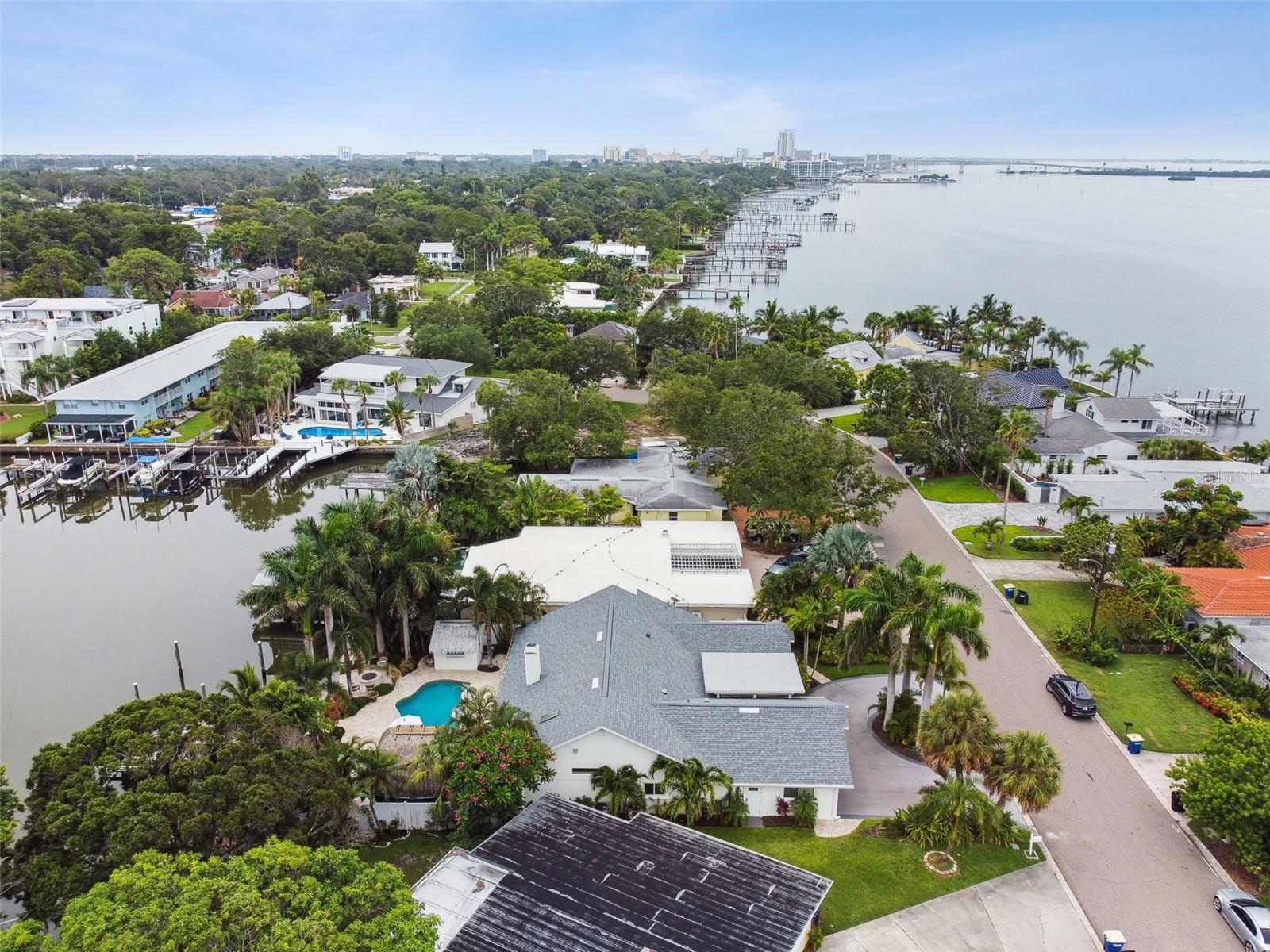VENETIAN POINT - Residential