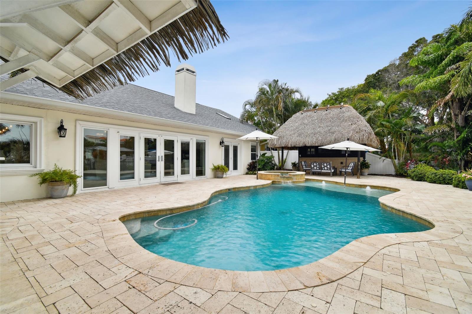 VENETIAN POINT - Residential