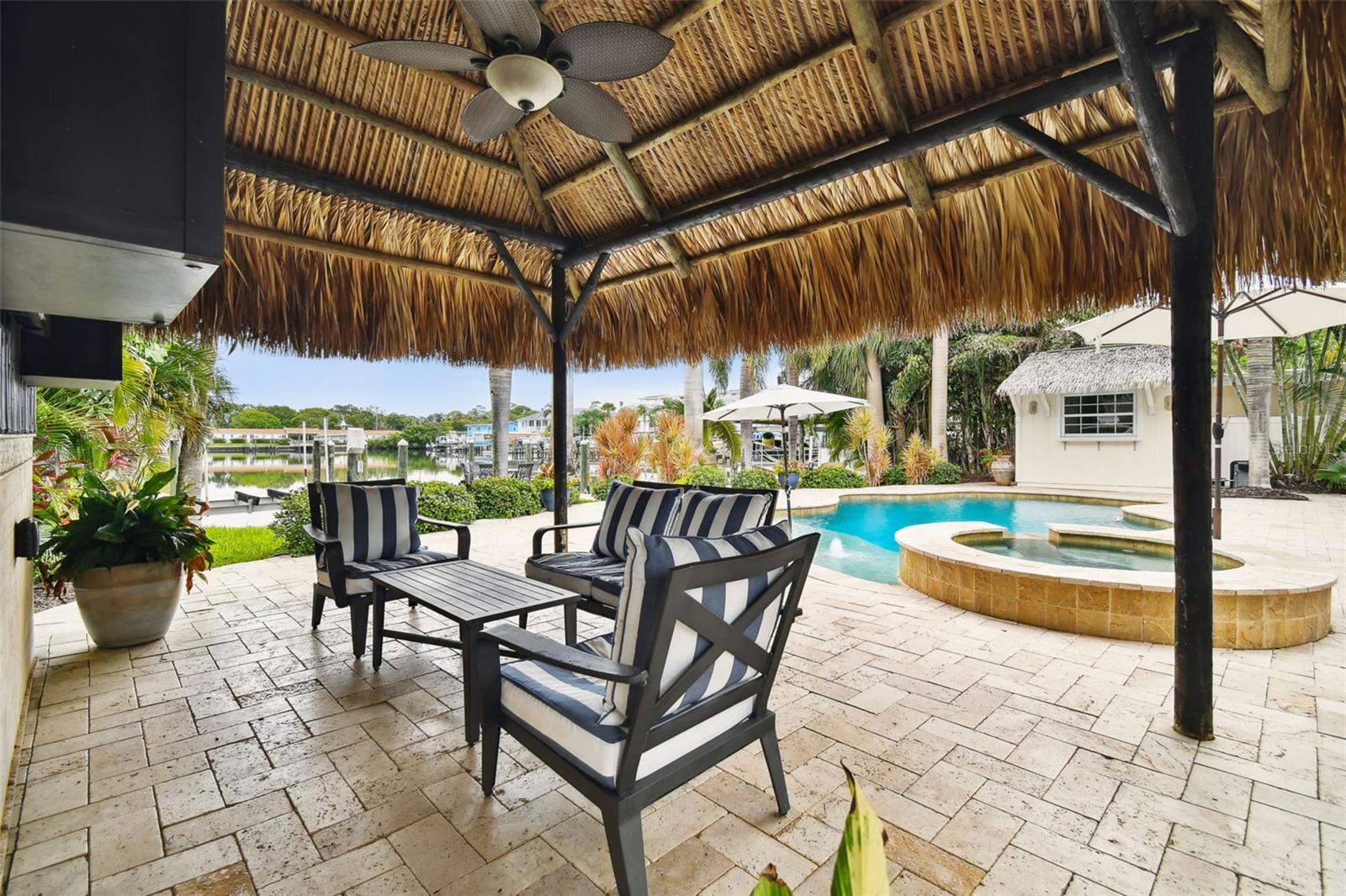 VENETIAN POINT - Residential