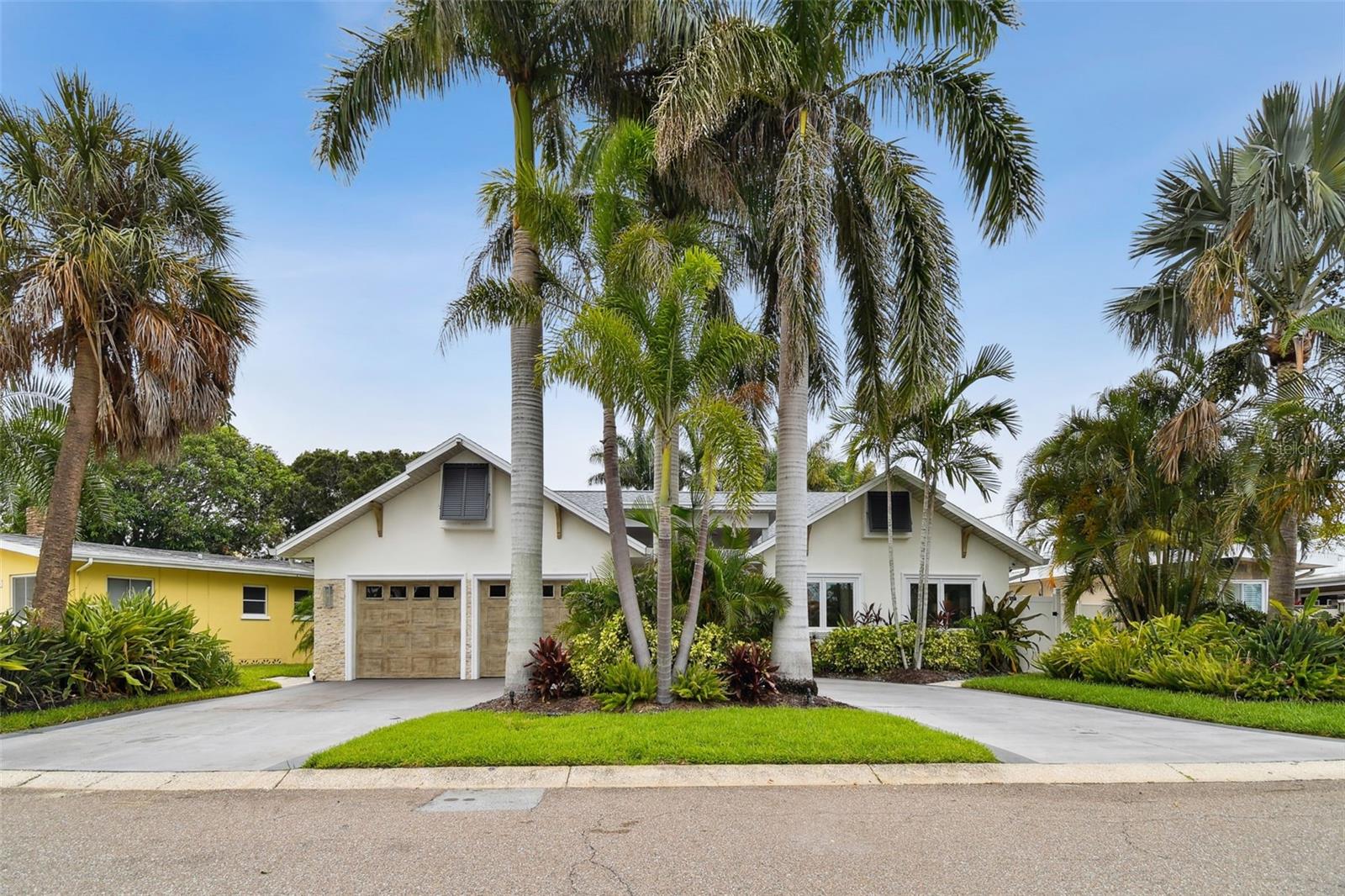 VENETIAN POINT - Residential