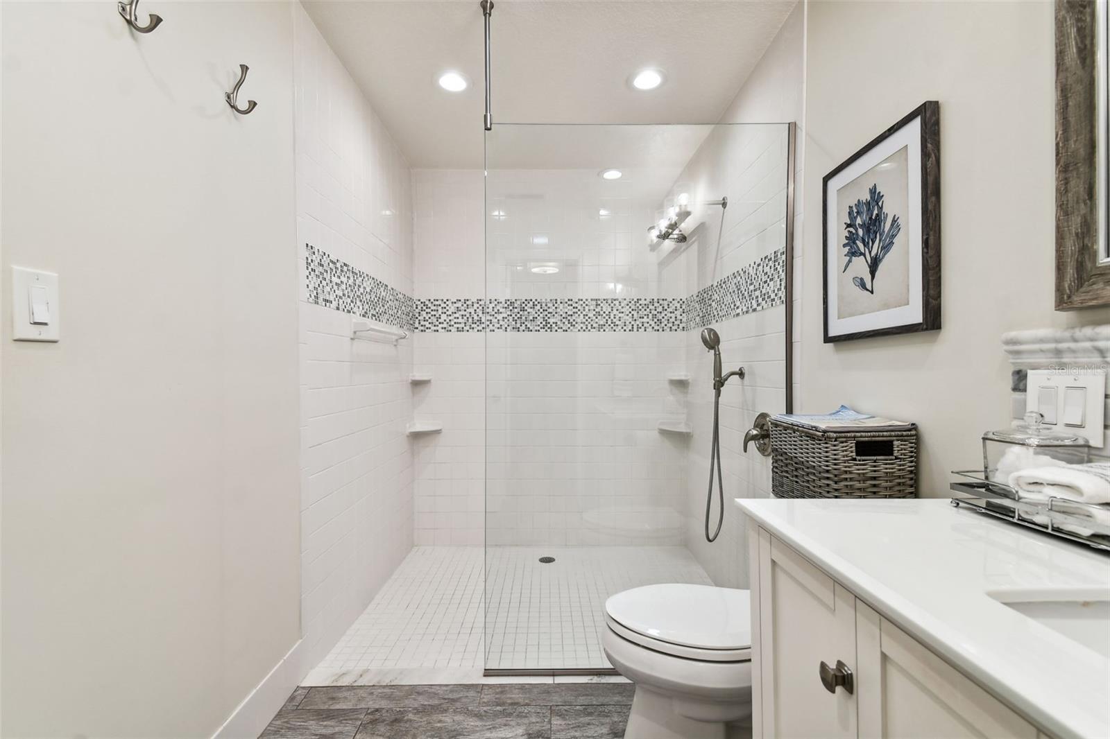 VENETIAN POINT - Residential